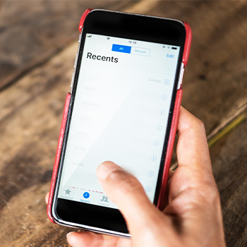 海外からの謎の電話に出てしまった…詐欺?危険?すぐできる対処法を紹介