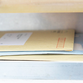 郵便ポストに手が入るのを防ぎたい!抜き取り被害を防ぐための防犯対策とは