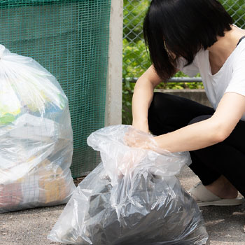 燃えるゴミの中身は見られる?チェックする人の目的と個人情報がバレるリスク